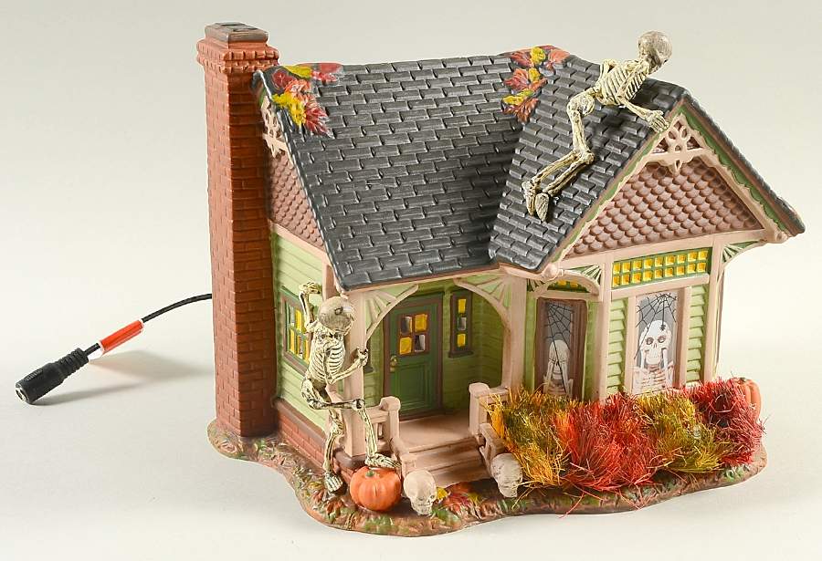 Trick Or Treat Lane - Snow Village Halloween Skeleton House - Boxed by Department 56-1