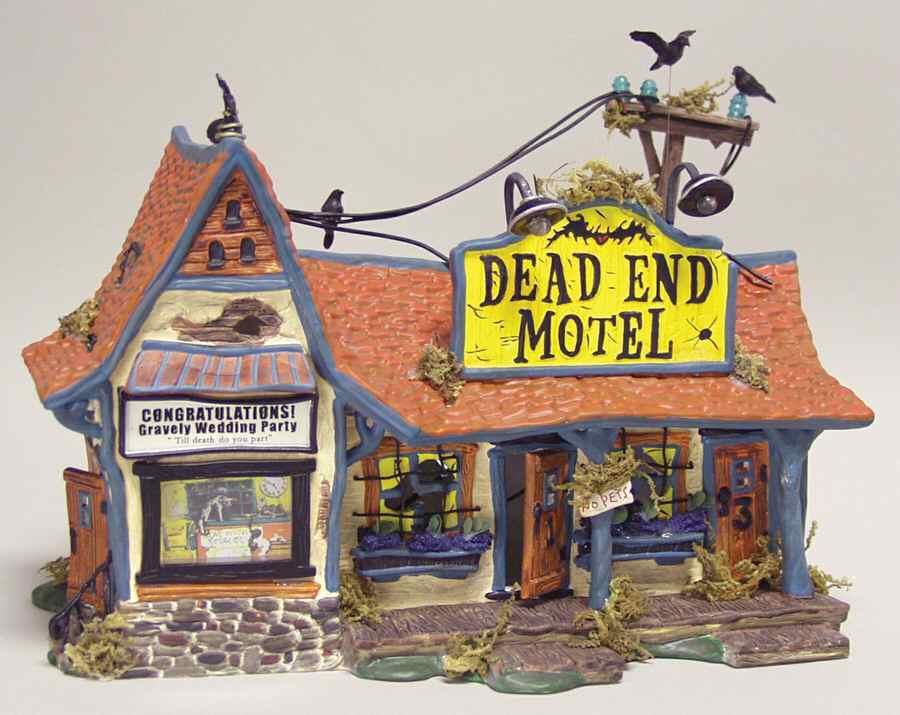 Snow Village Halloween Dead End Motel - Boxed by Department 56-1