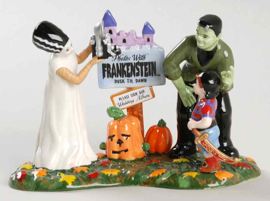 Snow Village Halloween Photos With Frankenstein - Boxed by Department 56-1