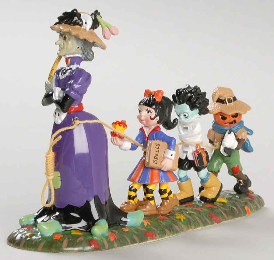Snow Village Halloween Little Ghouls' Field Trip - Boxed by Department 56-1