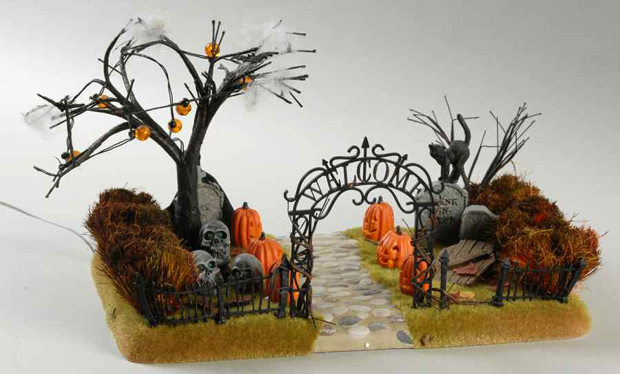 Snow Village Halloween Haunted Front Yard - No Box by Department 56-1