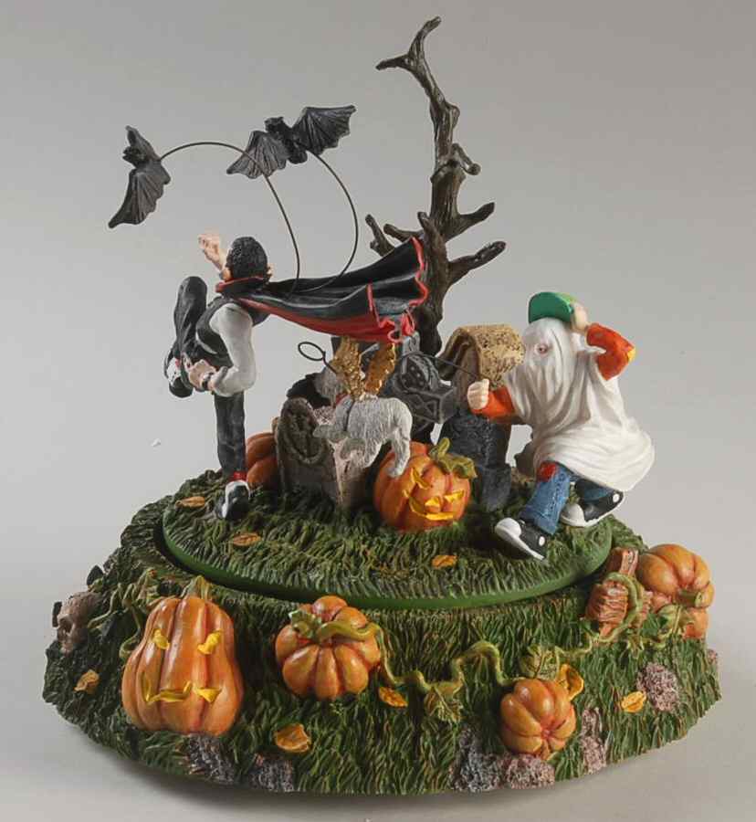 Snow Village Halloween Scaredy Bat - With Box 233 by Department 56-1