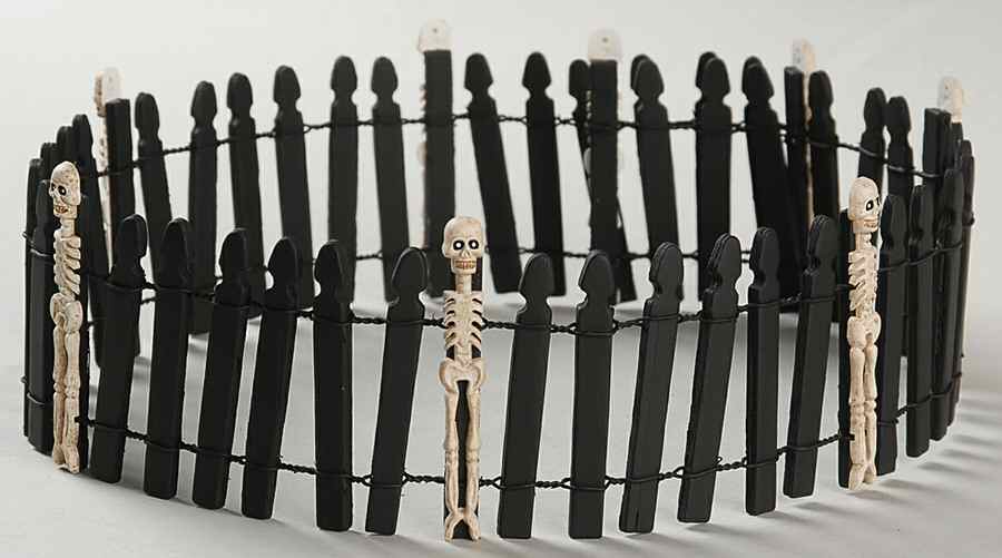 Snow Village Halloween Skeleton Fence - Boxed by Department 56-1