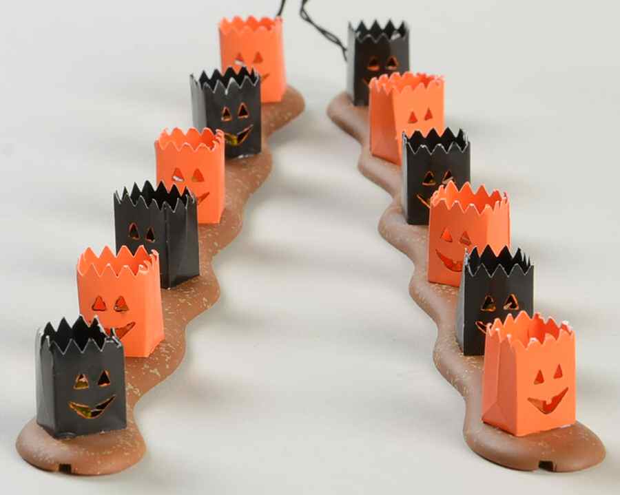 Snow Village Halloween Halloween Luminaries - Boxed by Department 56-1
