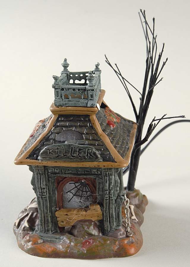 Snow Village Halloween Killer's Castle - With Box Bx331 by Department 56-1