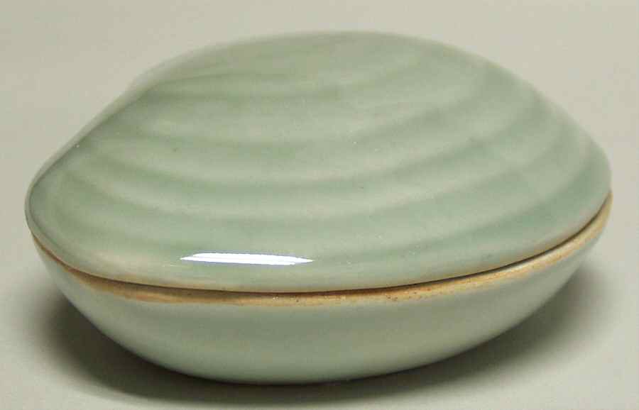 Celadon Giftware Clam Box - No Box by Dynasty Gallery-1