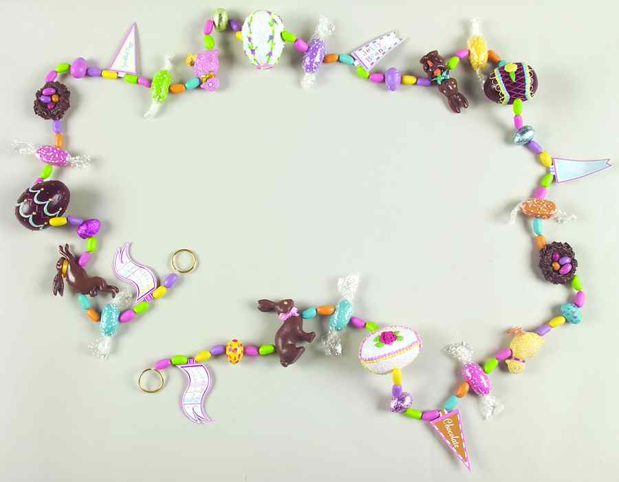 Easter Ornaments Glitterville Candy Garland - With Box by Department 56-1