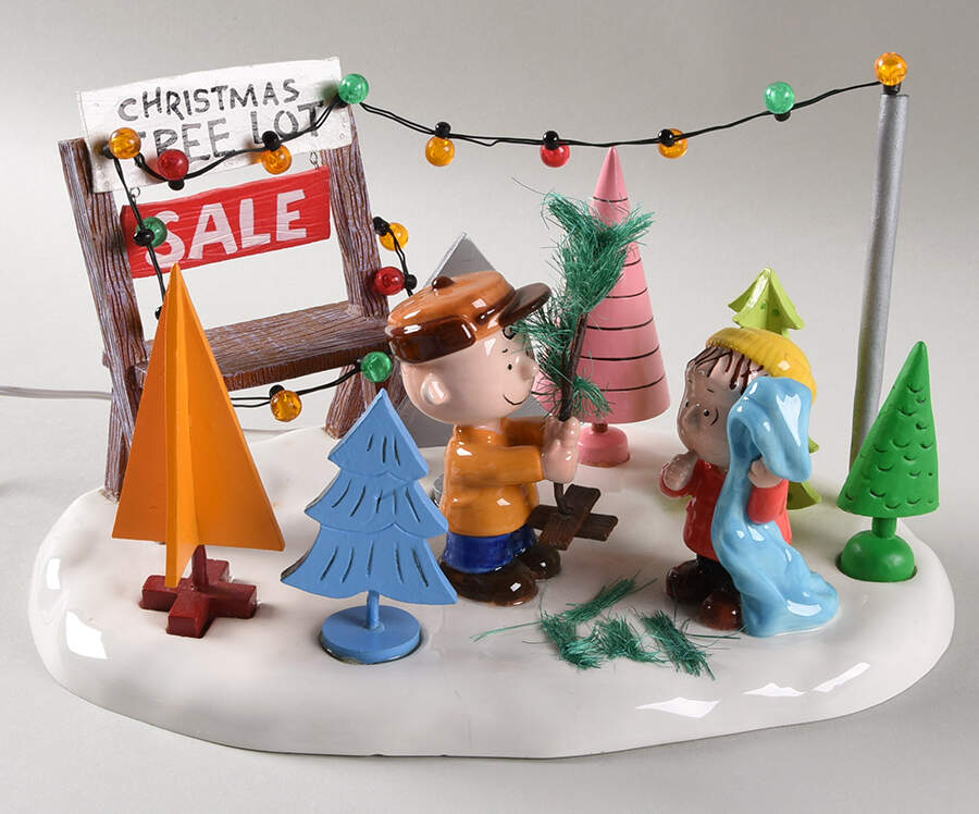 Peanuts Peanuts Tree Lot - Boxed by Department 56-1