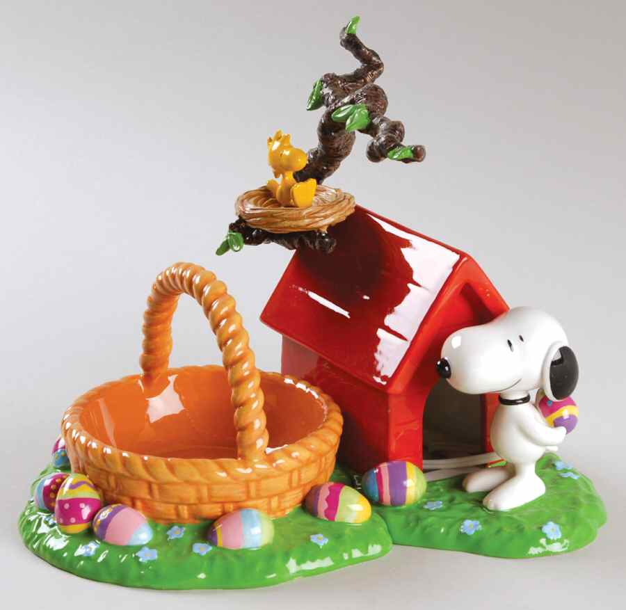 Peanuts Snoopys Easter Doghouse-Set 2 - No Box by Department 56-1