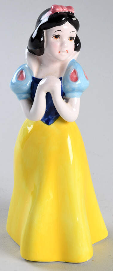 Disney Figurines Snow White- Hands Clasped - No Box 60 by Disney-1