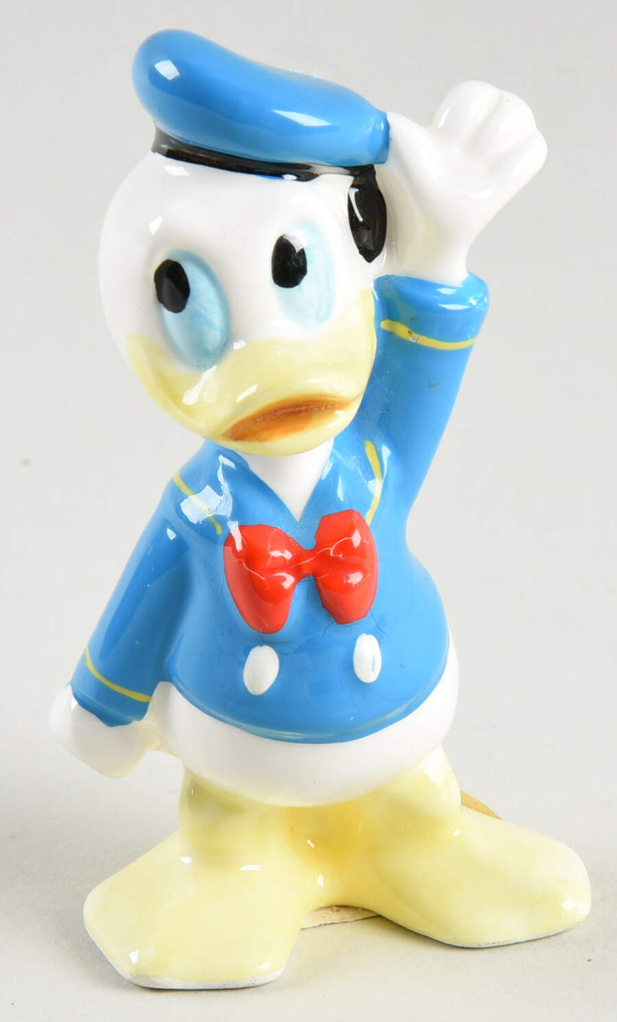 Disney Figurines Donald Waving - No Box by Disney-1