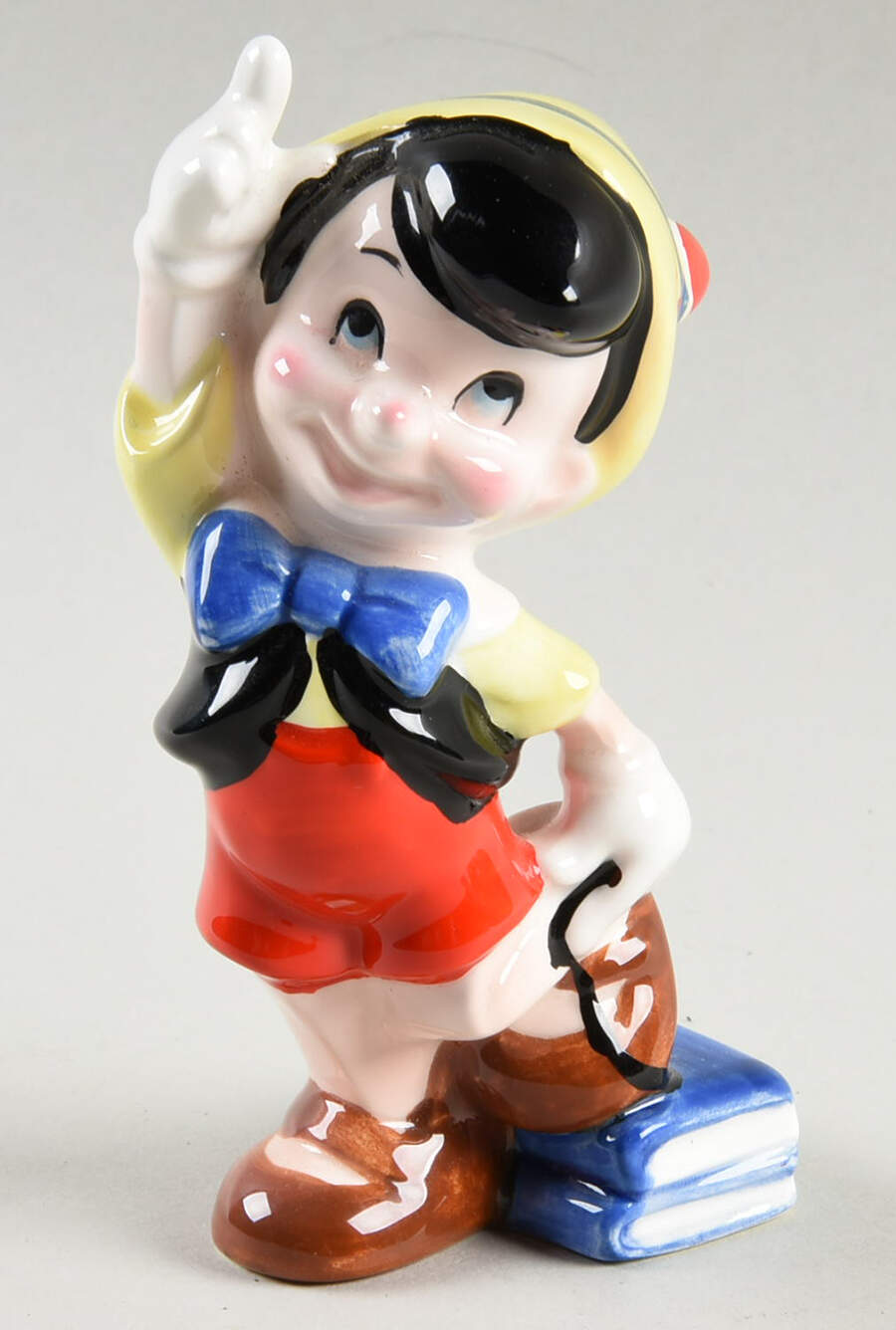 Disney Figurines Pinocchio Pointing Up - No Box by Disney-1