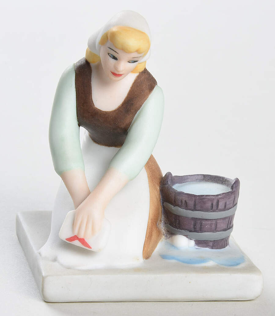 Disney Figurines Cinderella - No Box by Disney-1