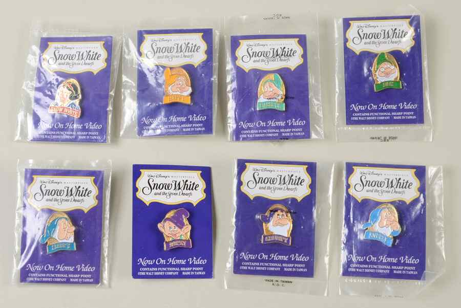 Disney Figurines Snow White & Seven Dwarfs Pins - No Box by Disney-1