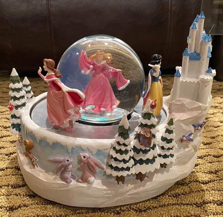 Disney Musical Snowglobe Disney Princesses-Skaters Waltz - No Box by Disney-1