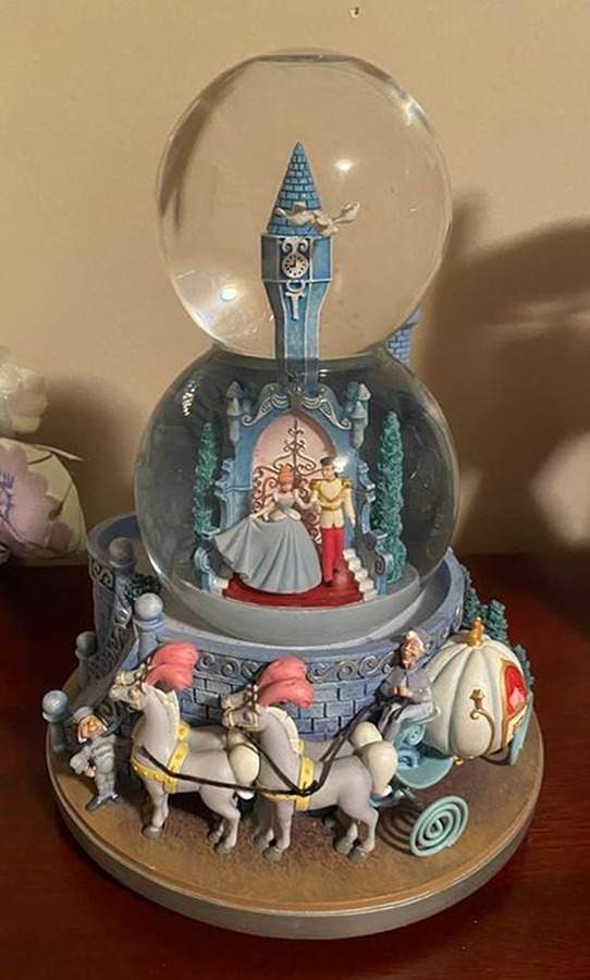 Disney Musical Snowglobe Cinerella- Dream Is A Wish Your Heart - No Box by Disney-1