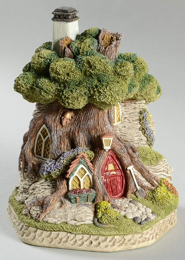 Winter Chronicles Mouse House - Boxed by David Winter-1