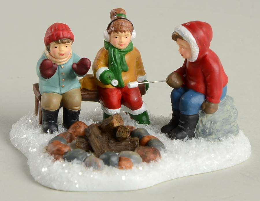 Pine Isles Roasting Marshmallows - Boxed by Department 56-1