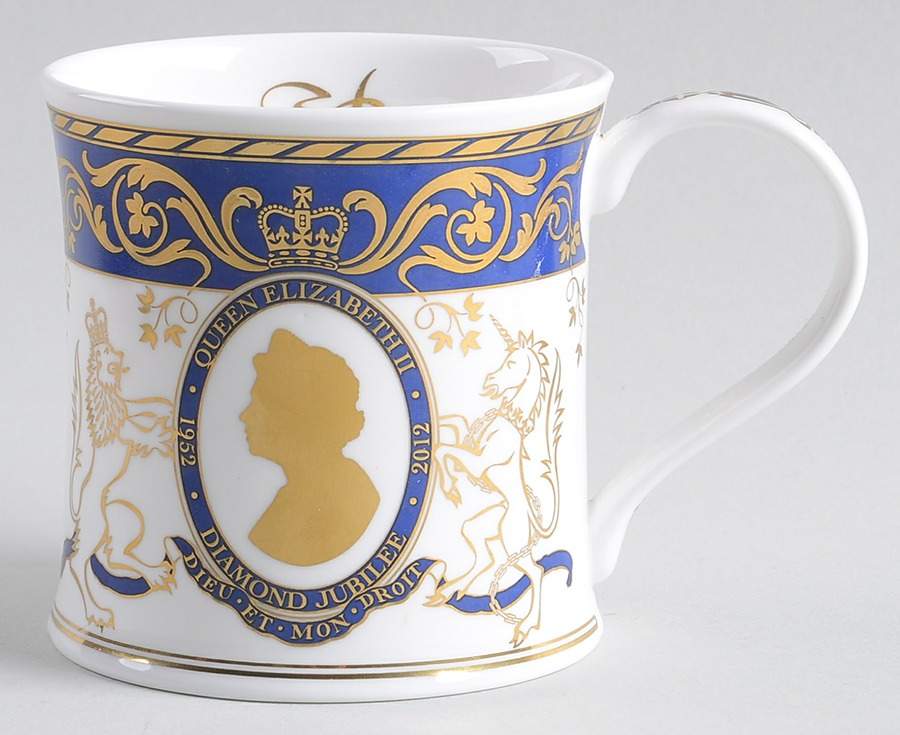 Royalty Souvenirs Diamond Jubilee-1952-2012-Queen Elizabet - No Box by Dunoon-1