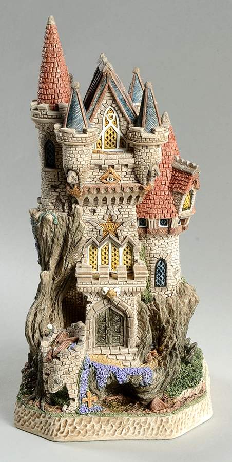 Mystical Castles Witch's Castle - Boxed by David Winter-1