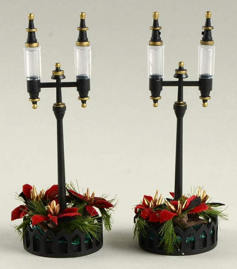 General Village Accessories Holiday Streetlights-Set Of 2 - Nb974, No Box by Department 56-1