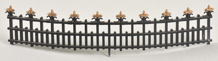 General Animated Accessories Fence-Black - No Box by Department 56-1