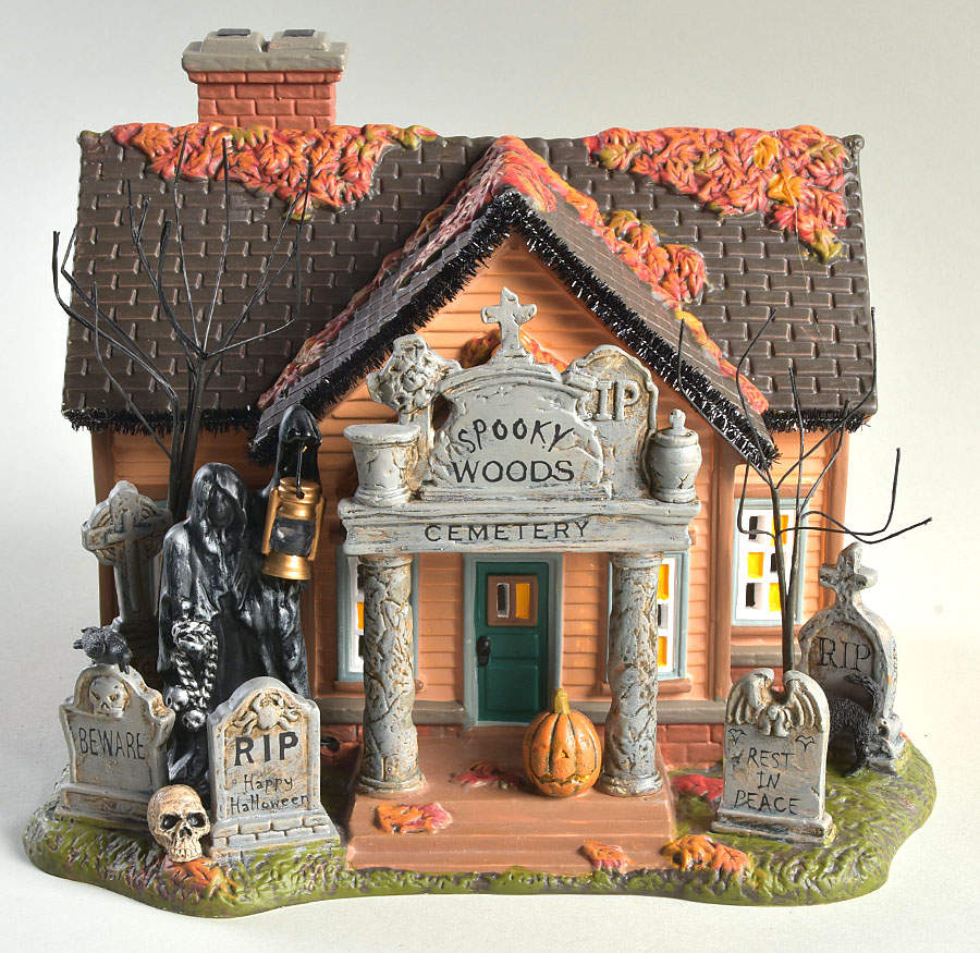Trick Or Treat Lane - Snow Village Halloween The Cemetery House - Boxed by Department 56-1