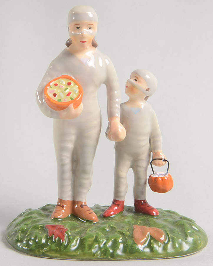 Trick Or Treat Lane - Snow Village Halloween Mommy Treats - Boxed by Department 56-1
