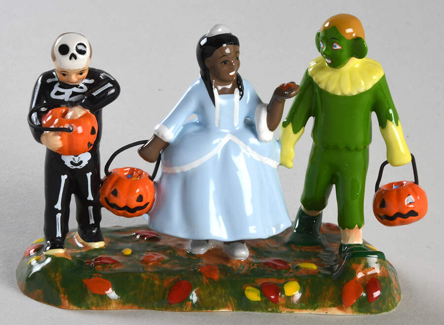 Trick Or Treat Lane - Snow Village Halloween Party For Treats - Boxed by Department 56-1