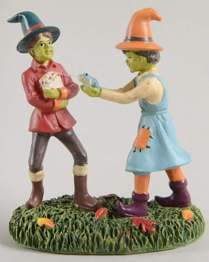 Witch Hollow-Snow Village Halloween The Squirting Frog Trick - Boxed by Department 56-1