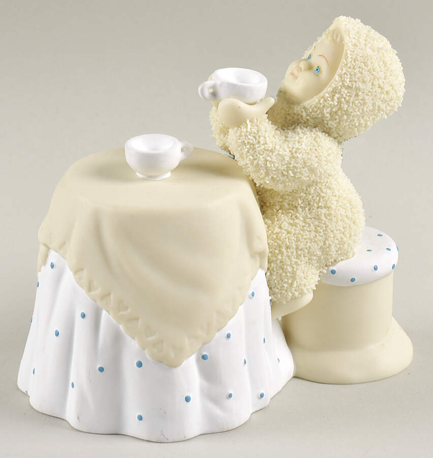 Storybook Characters - Guest Collection Snowbaby With Table Only  - No Box by Department 56-1