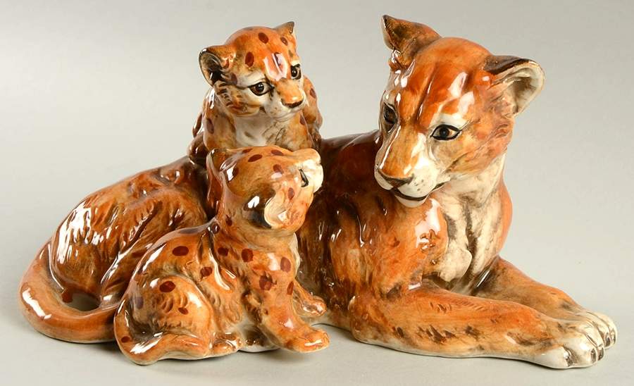 Enesco Figurines & Giftware Tiger And Cubs - No Box by Enesco-1