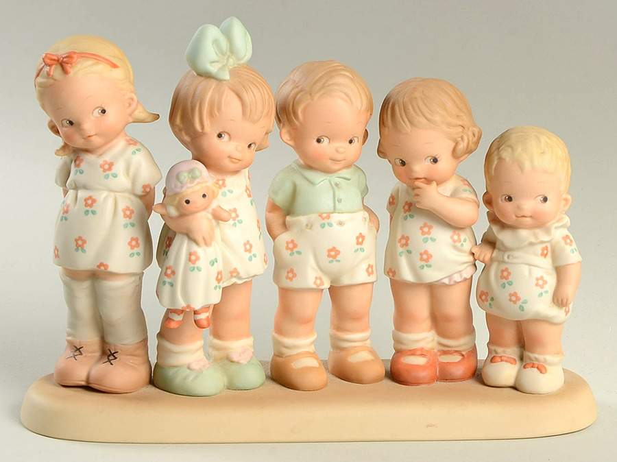 Memories of Yesterday Sharing The Common Thread Of Love - Boxed by Enesco-1