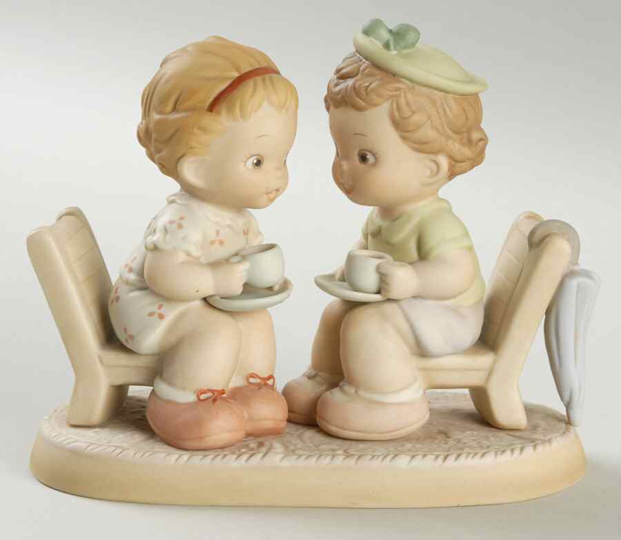 Memories of Yesterday A Friendly Chat And A Cup Of Tea - Boxed by Enesco-1