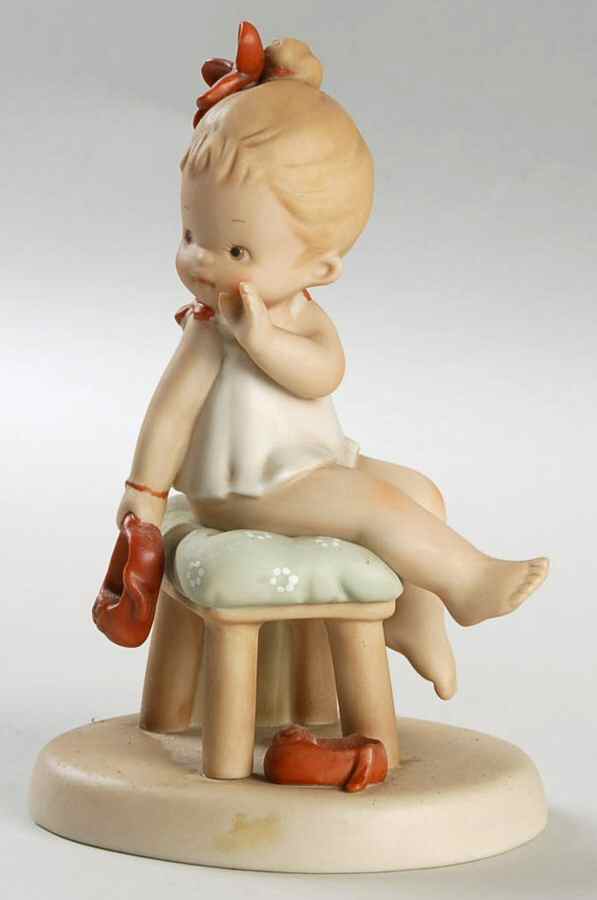 Memories of Yesterday Sitting Pretty - Boxed by Enesco-1