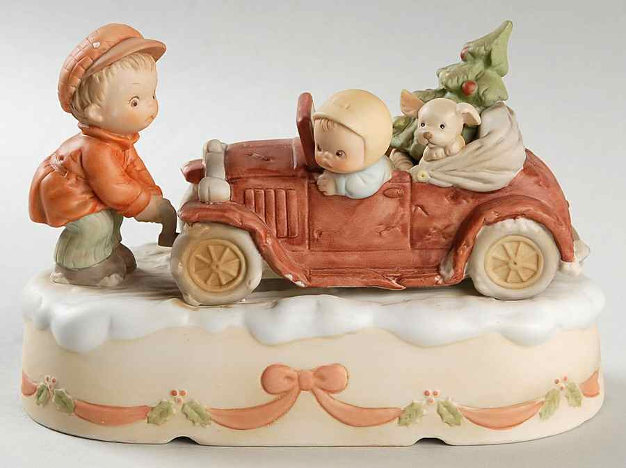 Memories of Yesterday Got To Get Home For The Holidays - Boxed by Enesco-1
