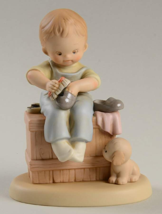 Memories of Yesterday Put Your Best Foot Forward - Boxed by Enesco-1