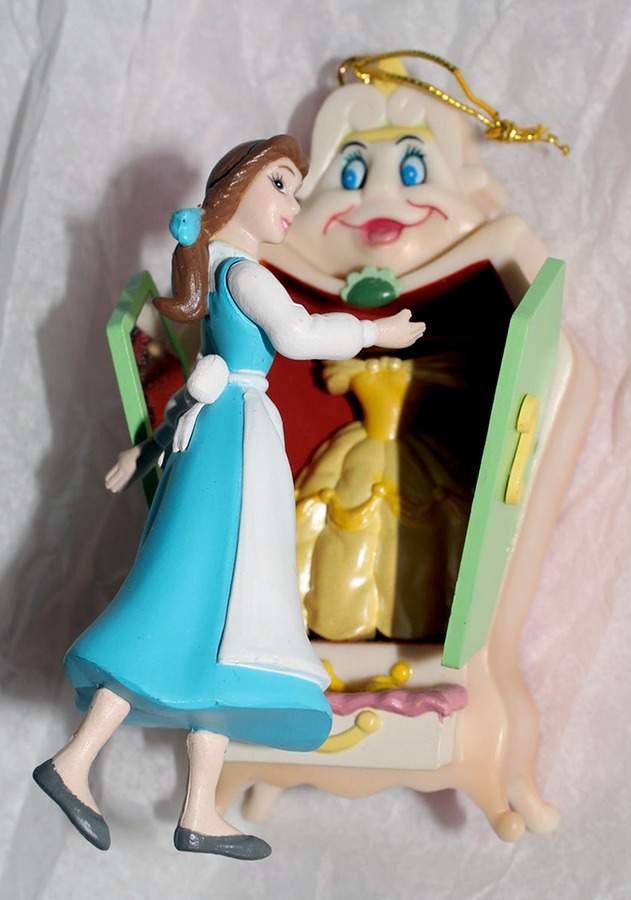Disney Sneaking A Peak Wardrobe - Boxed by Enesco-1