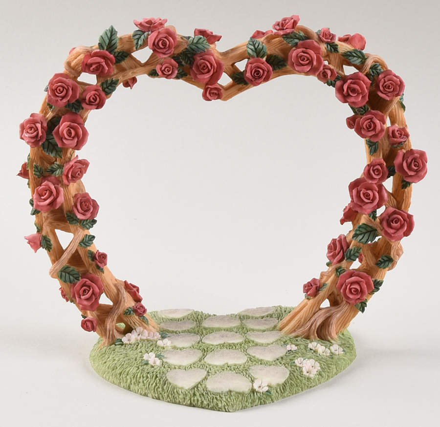 Sweet Heart Ball Trellis - No Box by Enesco-1