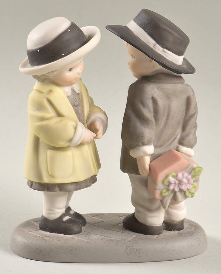 Pretty As A Picture  Giving You A Gift From My Heart - Boxed by Enesco-1