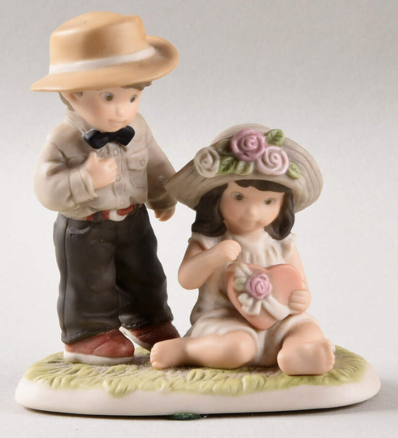 Pretty As A Picture  Our Friendship Is Filled The Sweetest - Boxed by Enesco-1