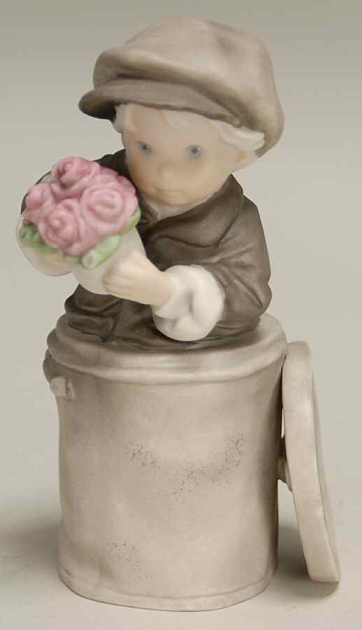 Pretty As A Picture  I Found You! - Boxed by Enesco-1