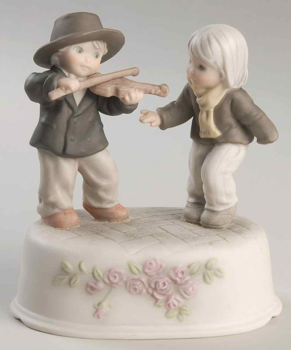 Pretty As A Picture  You're Music To My Ears-Musical - Boxed by Enesco-1