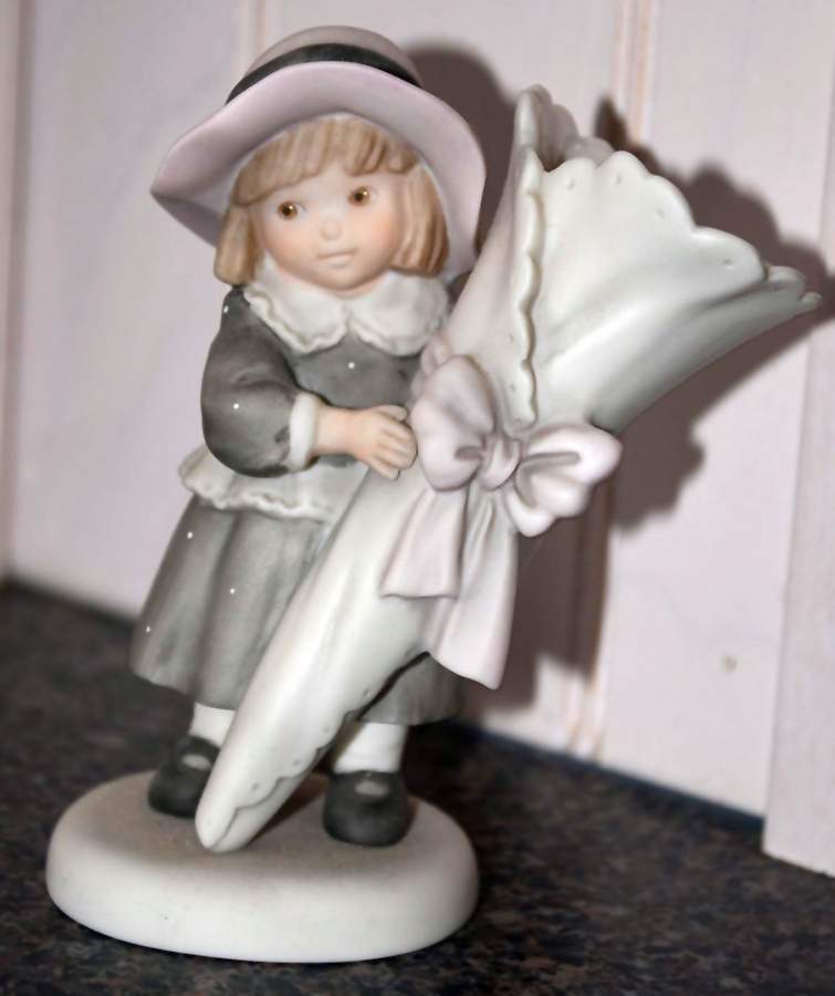 Pretty As A Picture  Pretty As A Picture - No Box by Enesco-1