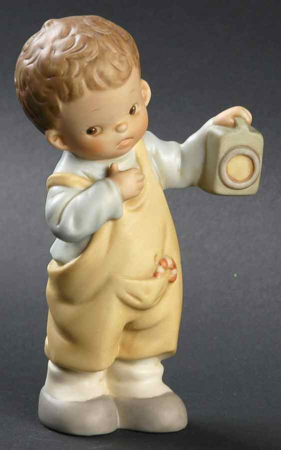 Memories of Yesterday-Nativity Pageant Innkeeper - Boxed by Enesco-1