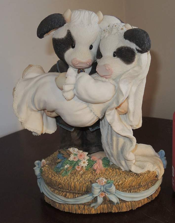 Mary's Moo Moos Wedding Wedding Couple Music Box - No Box by Enesco-1
