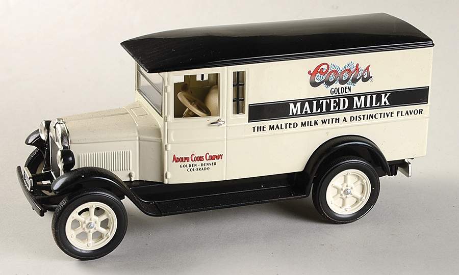 Coors Vehicle Banks 1927 Graham Deliverey Truck - Boxed by Ertl Collectibles-1