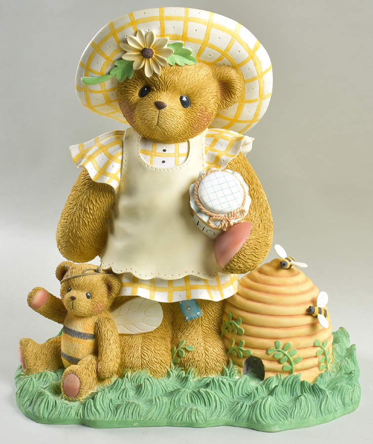 Large Size Figurines Lydia- Girl With Beehive - No Box by Cherished Teddies-1