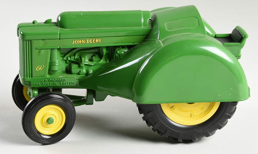 John Deere Tractor 1953 Model 60 Tractor - No Box by Ertl Collectibles-1