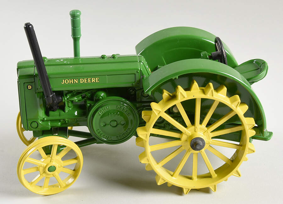 John Deere Tractor 1953 Model D Tractor - Boxed by Ertl Collectibles-1